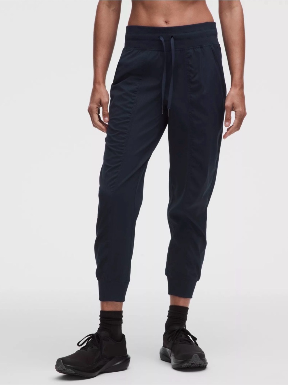 Lululemon Dance Studio Mid-Rise Jogger 7/8 Length Sz 6 Black Yoga Errands